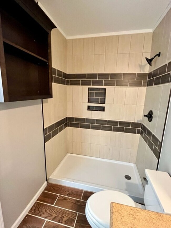 Building Photo - FOUR BEDROOM avail in Jville!