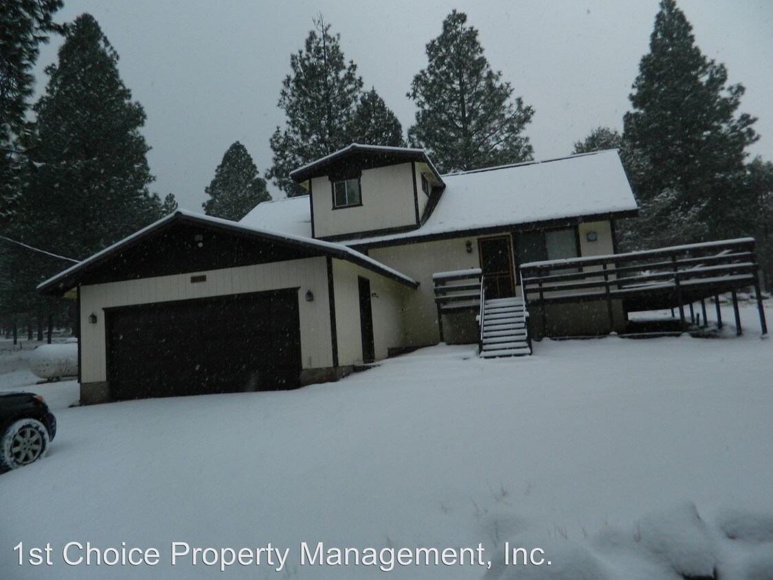 16290 Hillcrest Rd, Klamath Falls, OR 97603 House Rental in Klamath