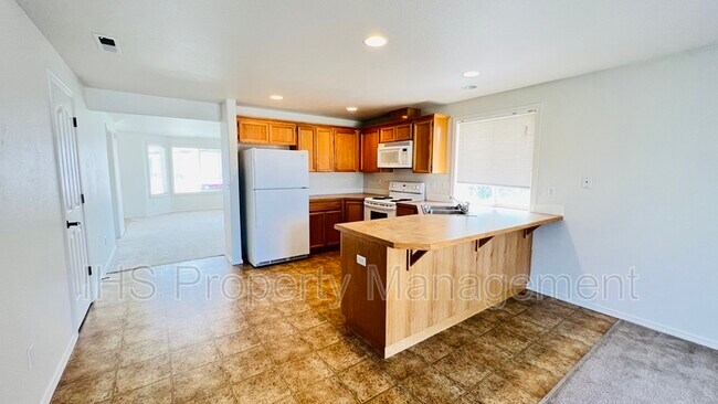 Building Photo - 4010 Dartmoor Ln