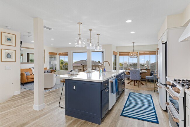 Foto del edificio - Ocean View Leucadia Townhome | Walk to Beach, Dining & More