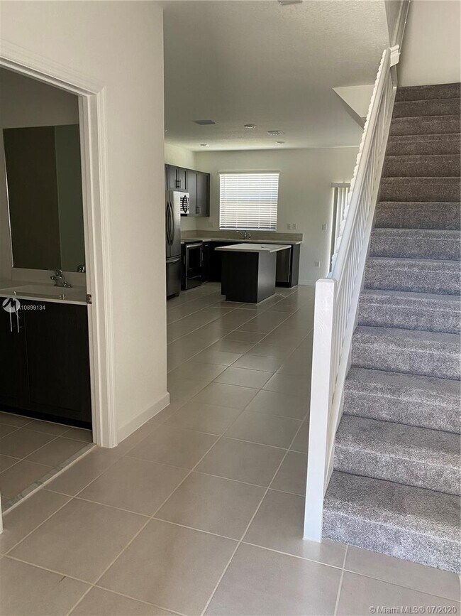Foto del edificio - 20680 NE 7th Pl