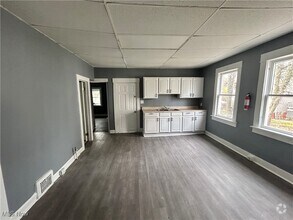 Building Photo - 10304 Shale Ave