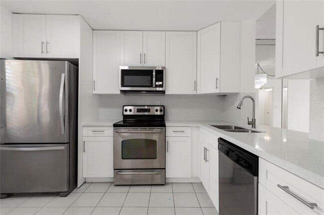 Foto del edificio - 2900 NW 42nd Ave