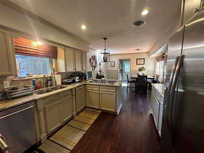 Building Photo - 12314 Woodthorpe Ln