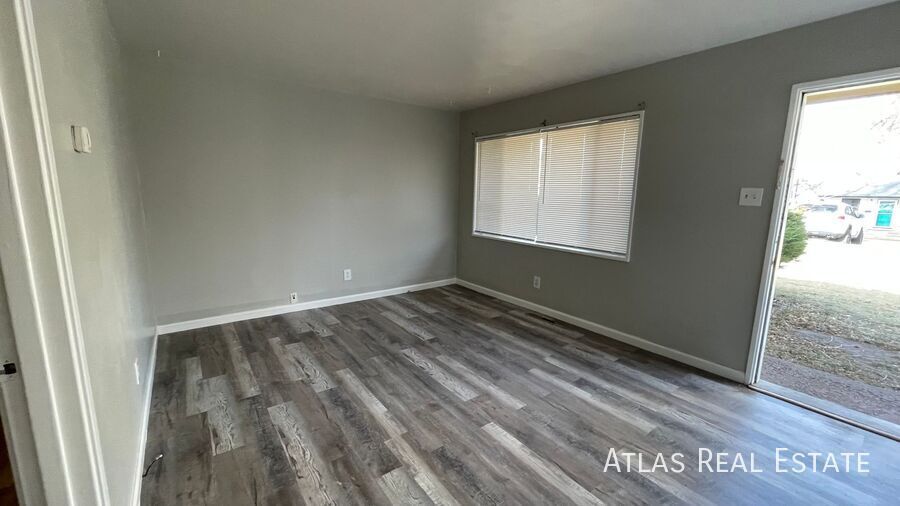 Foto principal - Beautiful 1 Bedroom 1 Bath Located Right O...