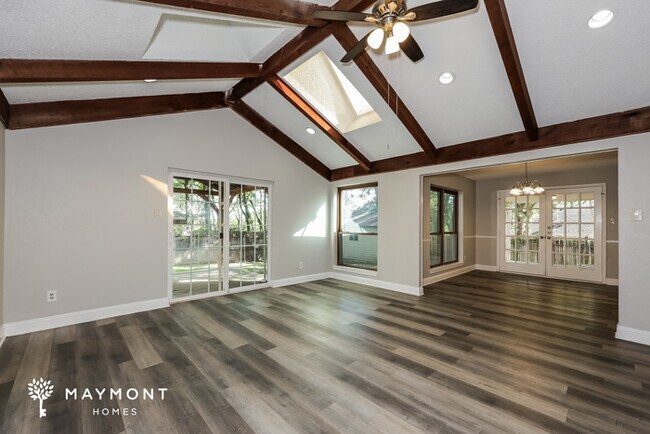 Foto del edificio - 1009 Woodridge Dr