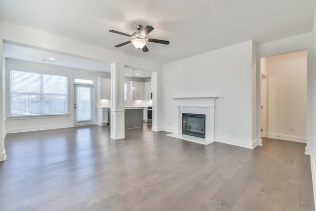 Foto del edificio - 126 Cannon Trce Dr