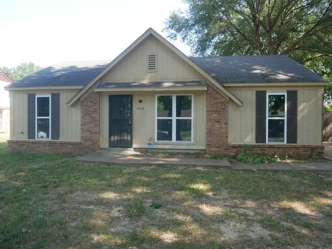 Photo - 3410 Greenway Dr House