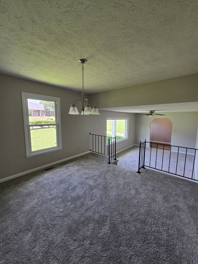 Building Photo - 7494 Beverly Dr