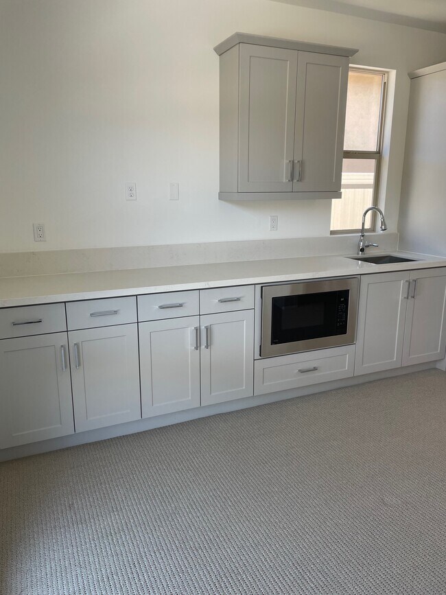 Sala de estar con kitchenette - 955 Lindbergh Dr