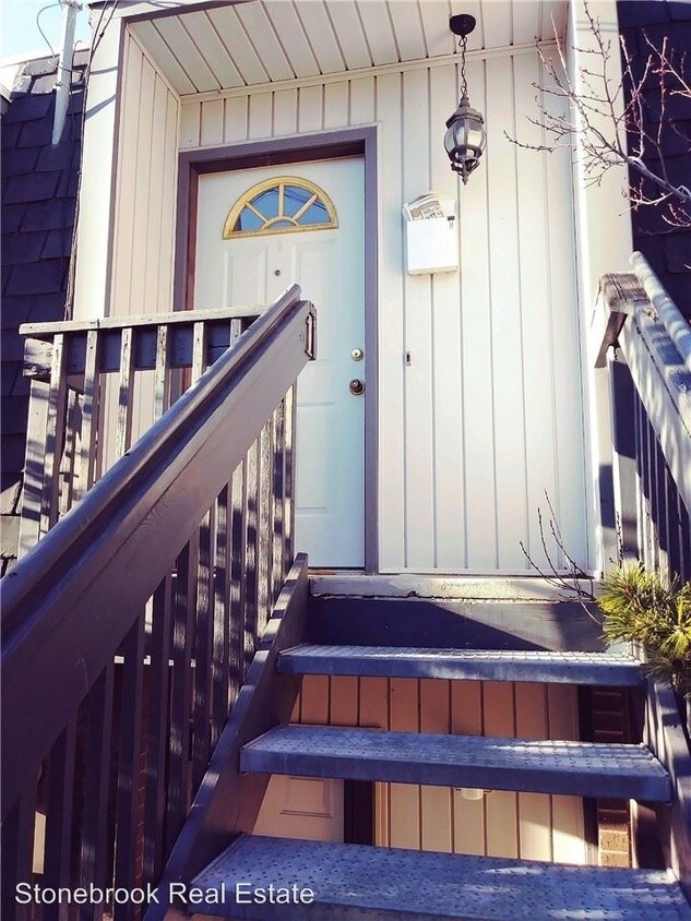 Foto principal - 1308-1312 Logan Ave S