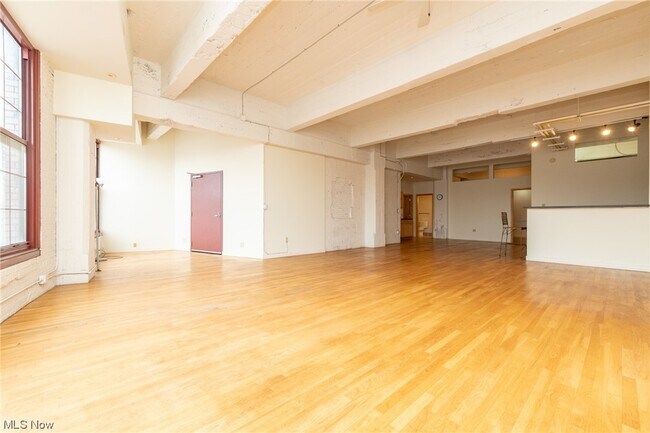 Foto del edificio - 3608 Payne Ave