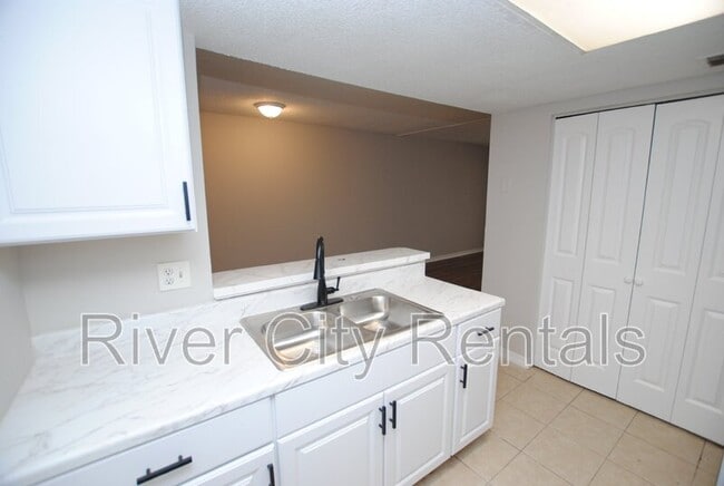Building Photo - 4317 Melissa Ct W