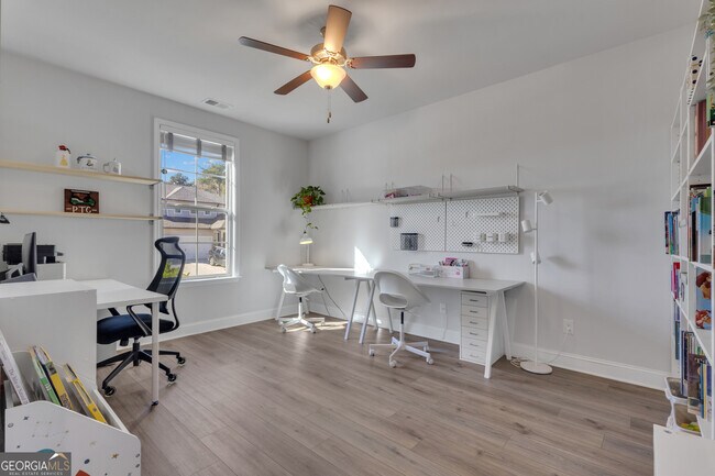 Foto del edificio - 411 Kinross Ln