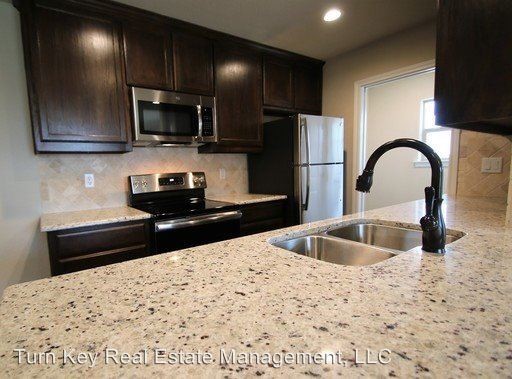 Foto principal - 130-132 Crossbow Ct