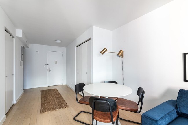 Building Photo - 222 East 39th Street