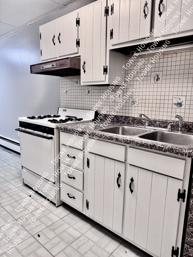 Foto del edificio - 70 Harvey Ave