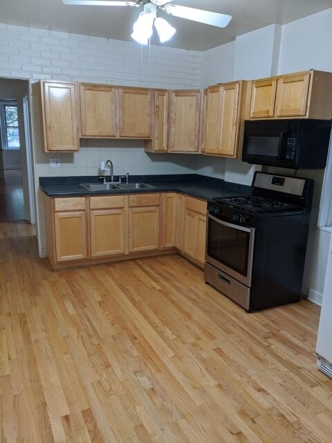 Building Photo - 1432 W Flournoy St