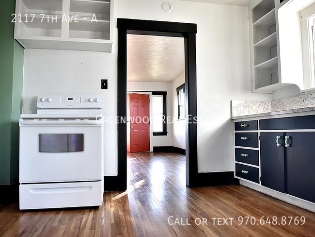 Building Photo - 2117 7th Ave
