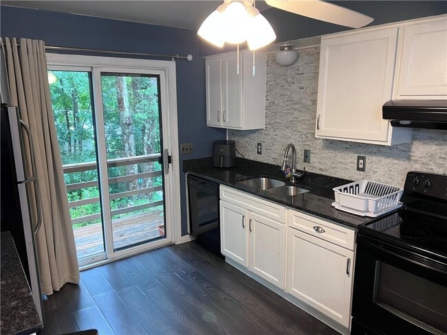 Building Photo - 206 Arthurs Way