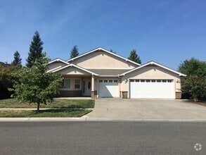 Building Photo - 27 Herlax Cir