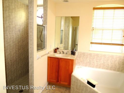 Building Photo - 10117 Reagan Dairy Trl