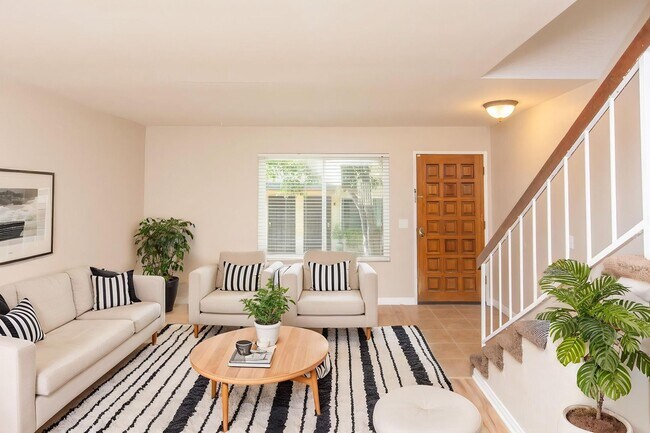 Foto del edificio - Spacious 2 Bedroom / 1.5 Bath Condominium ...