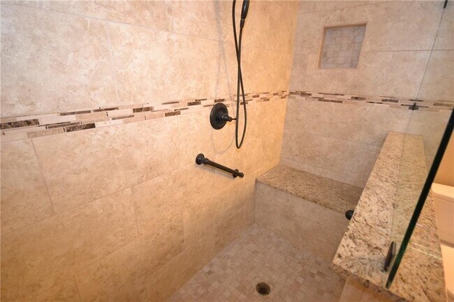 Foto del edificio - 1803 Ascot Ln