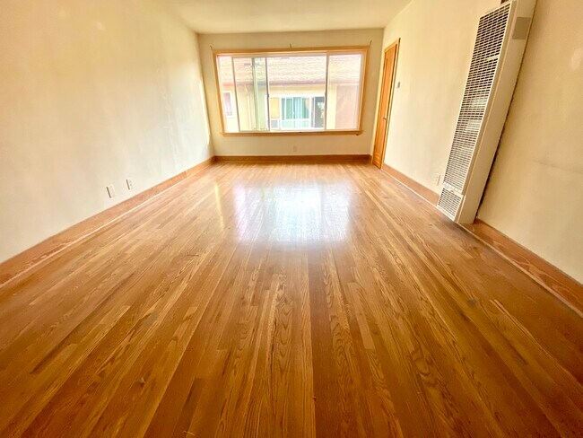 Foto del edificio - 1229 1/2 N New Hampshire Ave