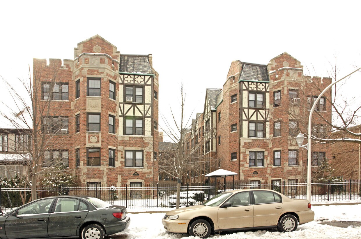 Primary Photo - 1519 West Farwell Avenue
