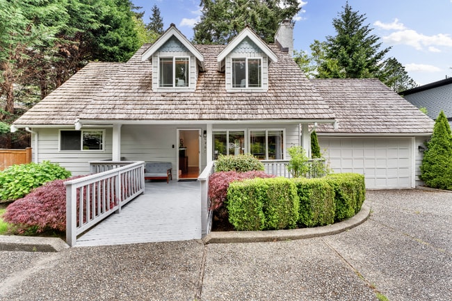 Building Photo - 6960 93rd Ave SE