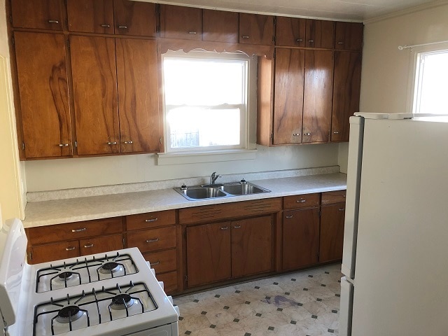 Building Photo - 705 10th St NE