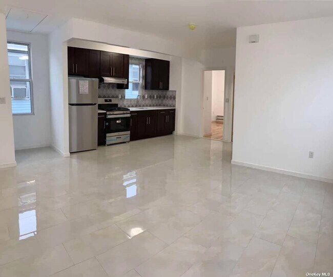 Foto del edificio - 149-41-149-15 15th Rd