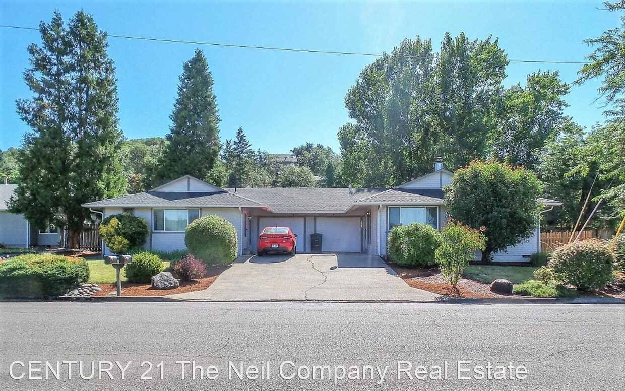 2363 NE Kerr St, Roseburg, OR 97470 House Rental in Roseburg, OR