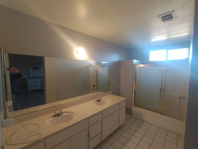 Building Photo - Charming 3BR House in Moreno Valley