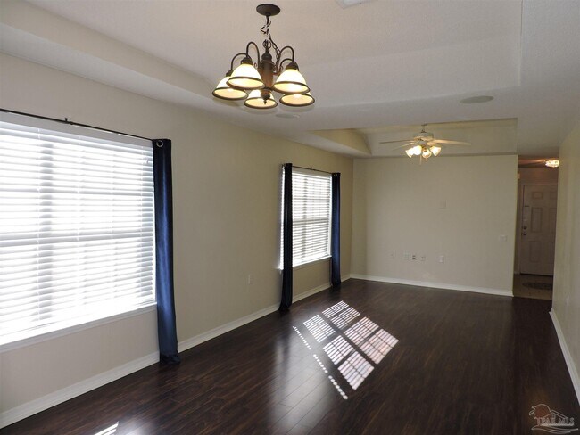 Foto del edificio - 1100 Sweetbriar St