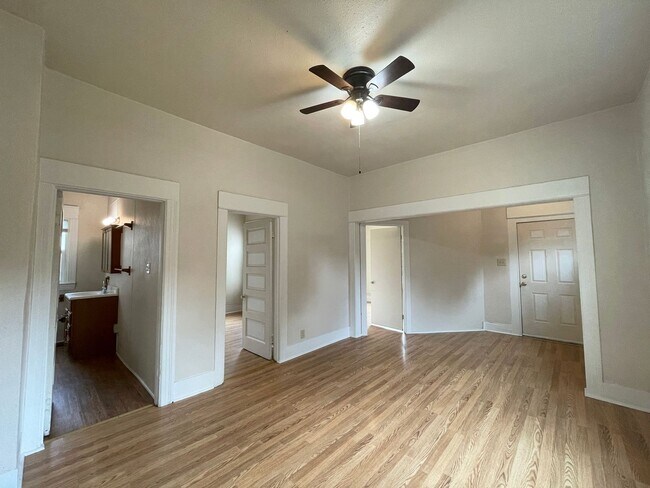 Foto del edificio - 4003 NE 7th Ave