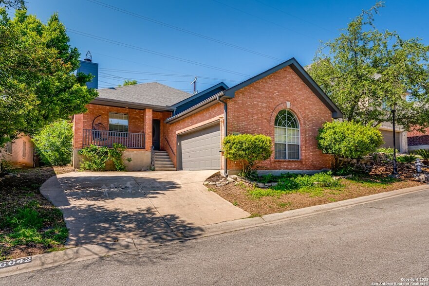 Foto principal - 6642 Morning Shadow Ln