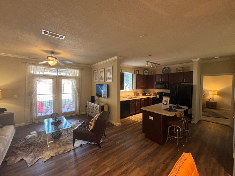 Foto principal - 1811 Medical Pkwy