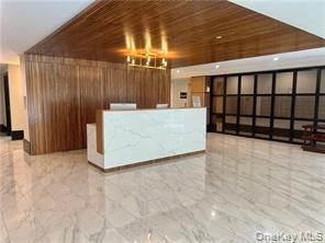 Foto del edificio - 300 Mamaroneck Ave
