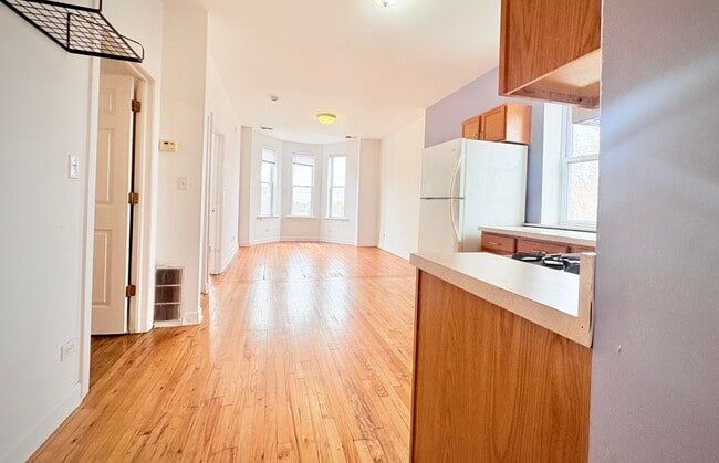 Building Photo - 1112 W 18th St