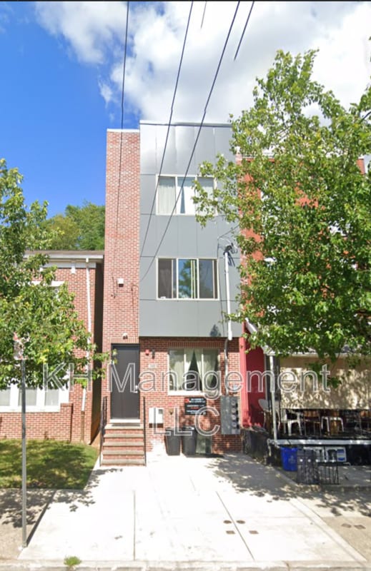 Photo - 709 N 44th St Apartment