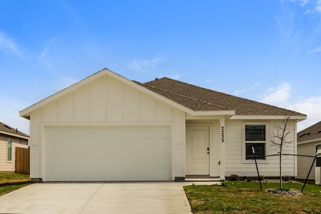 Building Photo - 2233 Crested Saguaro St