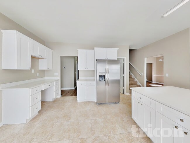 Building Photo - 112 Falling Waters Dr