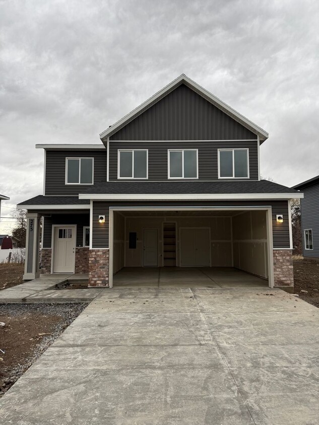 Foto principal - Brand New Home for Rent in Logan Utah