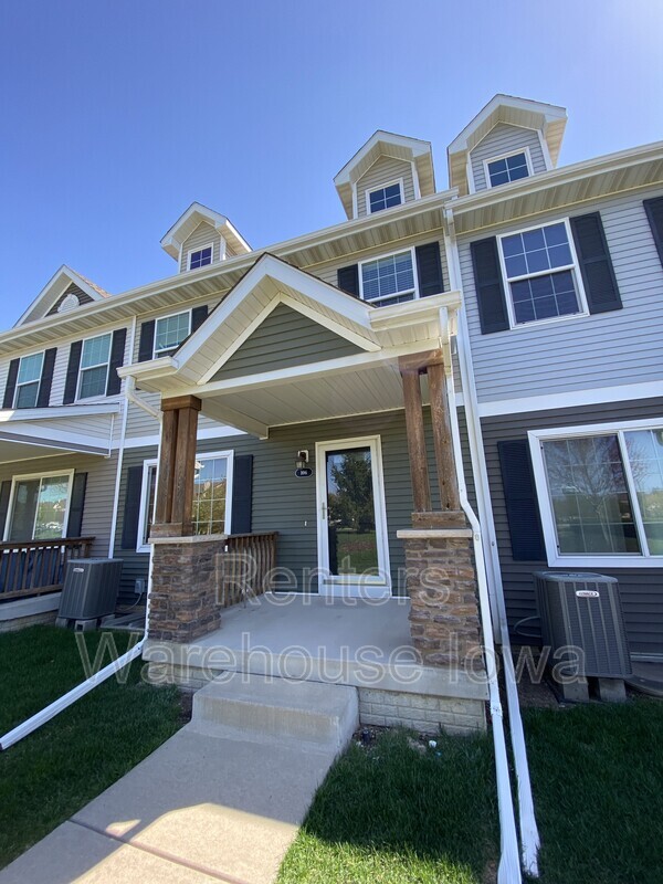 Building Photo - 9165 Greenspire Dr