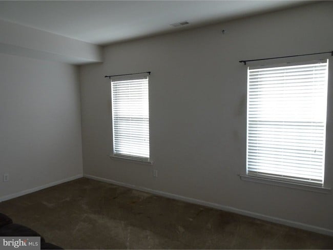 Building Photo - 204 Camerton Ln