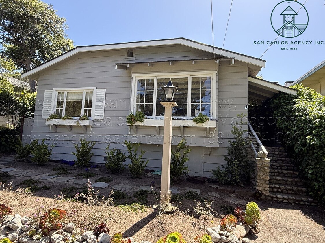 Primary Photo - Adorable Three Bedroom Downtown Carmel-by-...