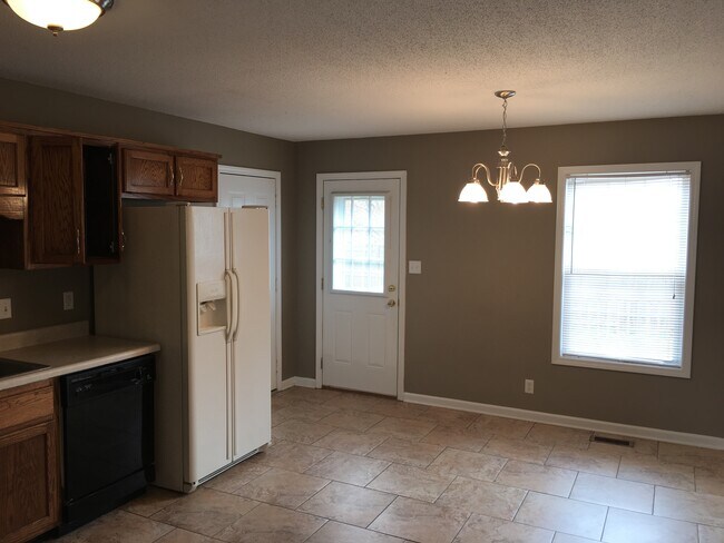 Building Photo - 229 Grassmire Dr