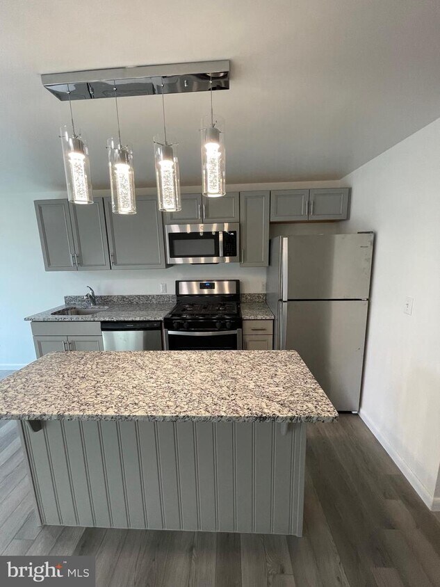 Foto principal - 116 E Cedar St